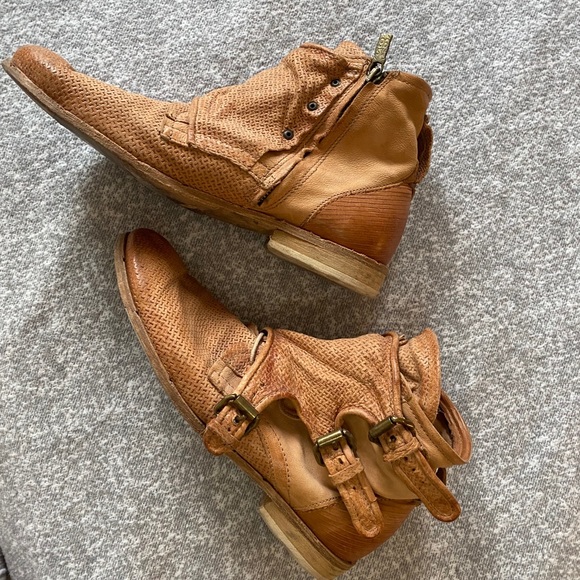 AS98 AUSTRALIAN MADE LEATHER CHELSEAS